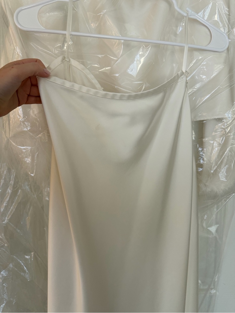 ANTONIO MELANI Ivory Satin Set with Feather Cuffs - Picture 8 of 15